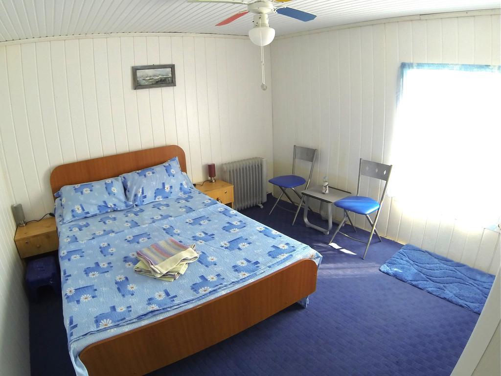 Delta Pontoon Hotell Mahmudia Rum bild