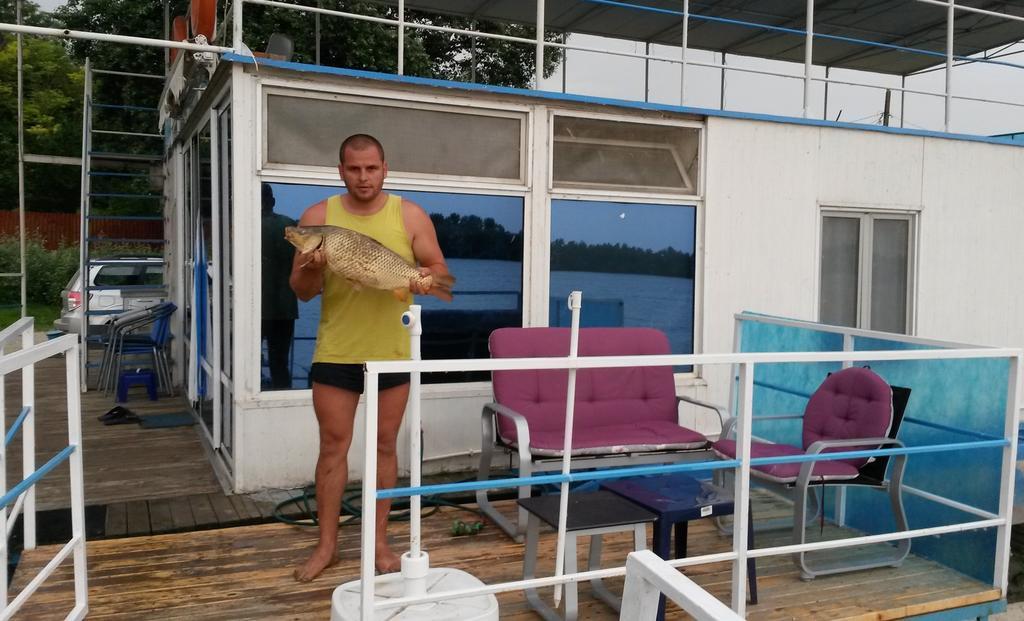 Delta Pontoon Hotell Mahmudia Exteriör bild