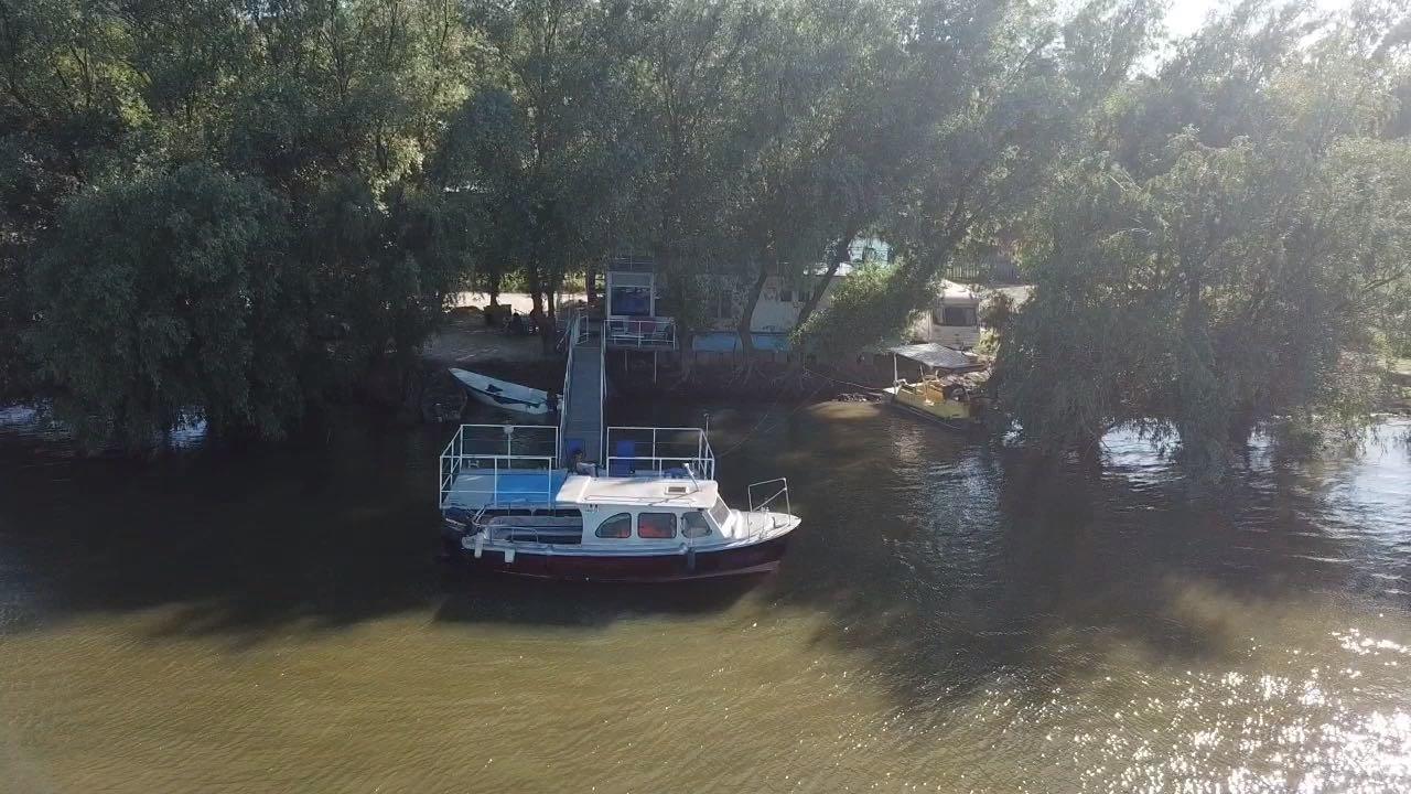 Delta Pontoon Hotell Mahmudia Exteriör bild